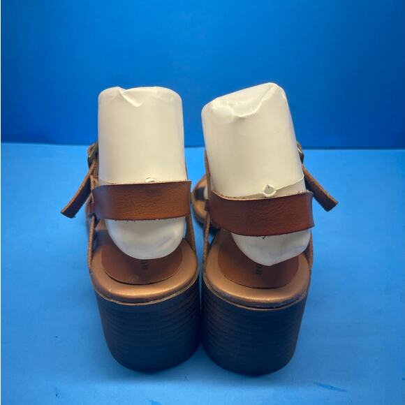 Rock and Candy by Zigi Women’s Sandals Size 9 Brown Strappy Shoes - Picture 4 of 9